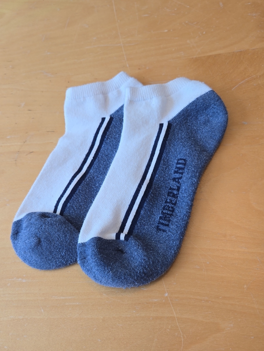 Timberland Women's White and Gray Low-Cut Athletic Socks with Navy Stripes
